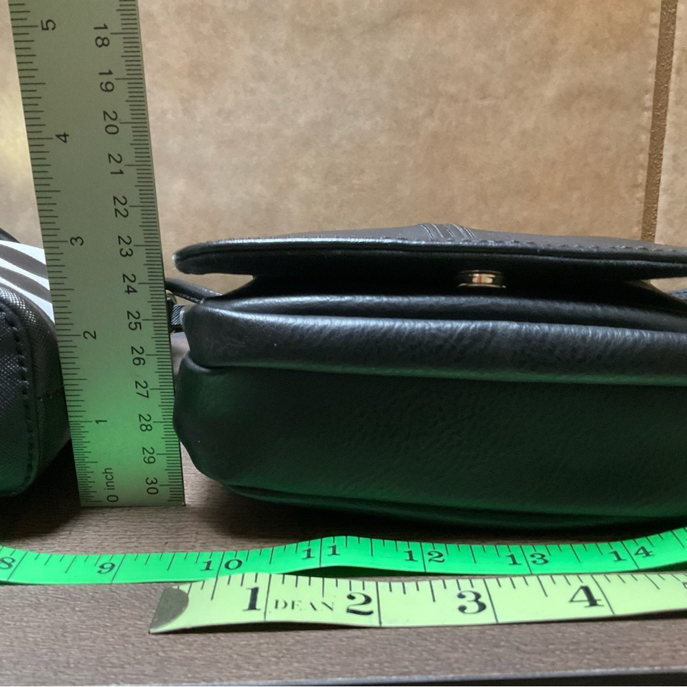 Lot of 2 Crossbody bags Liz Claiborne Bundle Black & White Striped PU, small blk - Picture 5 of 13